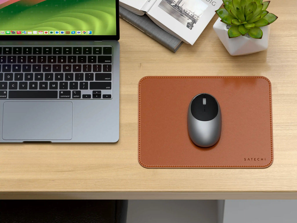 Vegan-Leather Premium Mouse Pad Satechi Brown