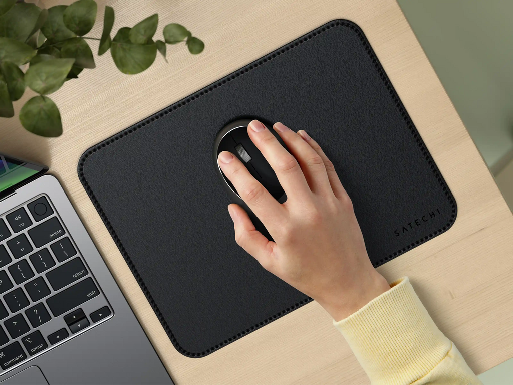 Vegan-Leather Premium Mouse Pad Satechi Black